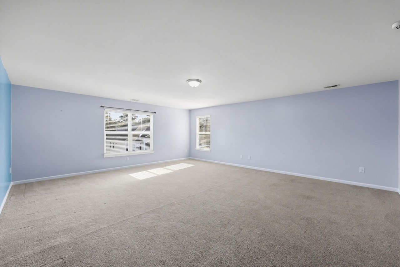 115 Juniata Loop Photo 18