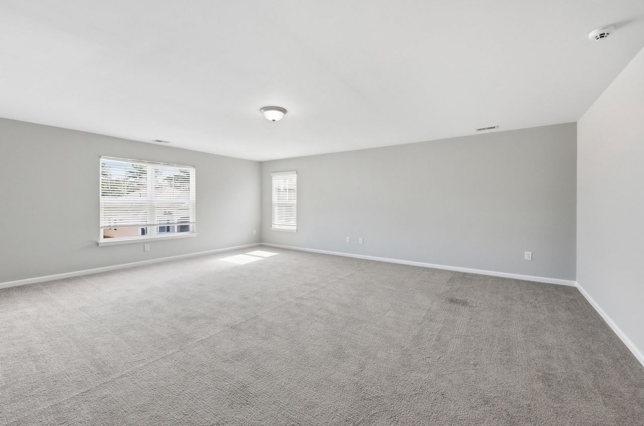 115 Juniata Loop Photo 19