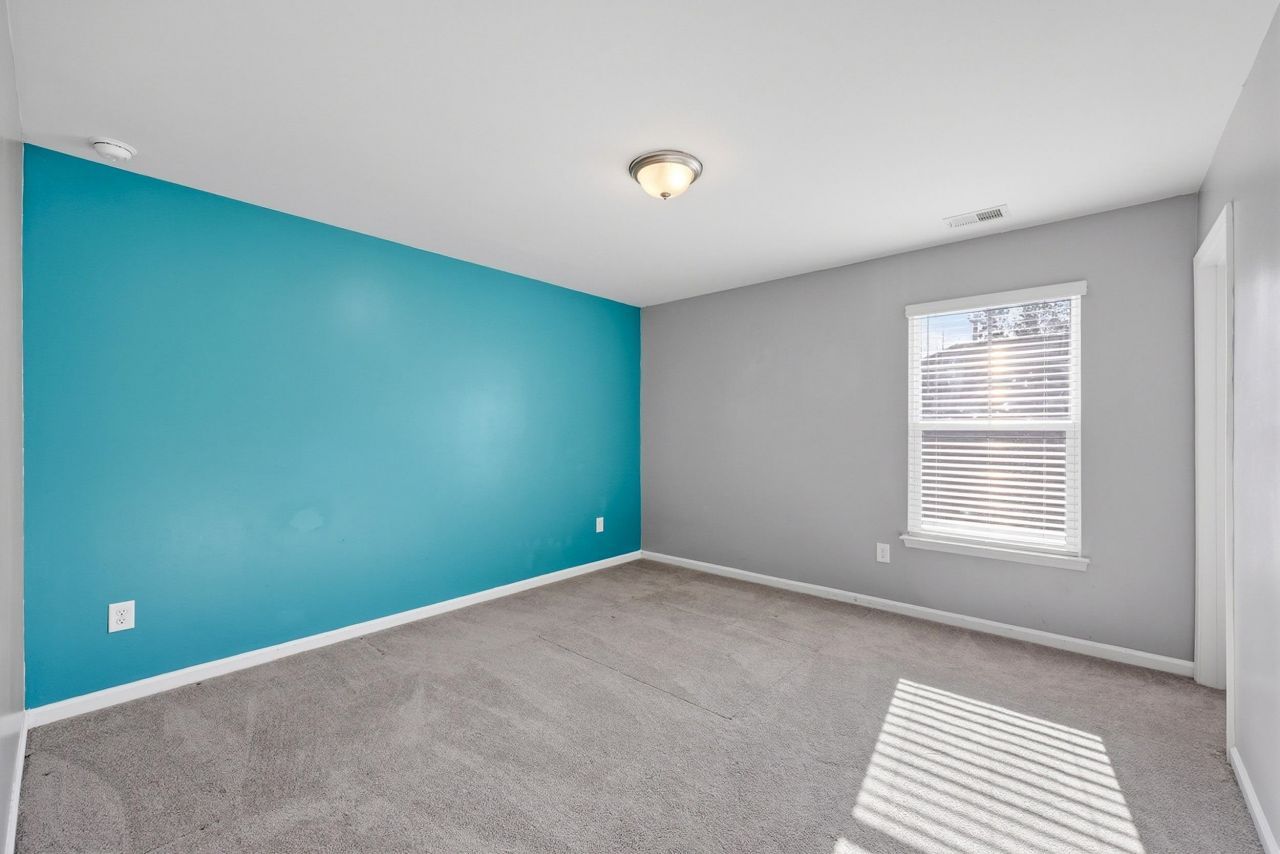 115 Juniata Loop Photo 20