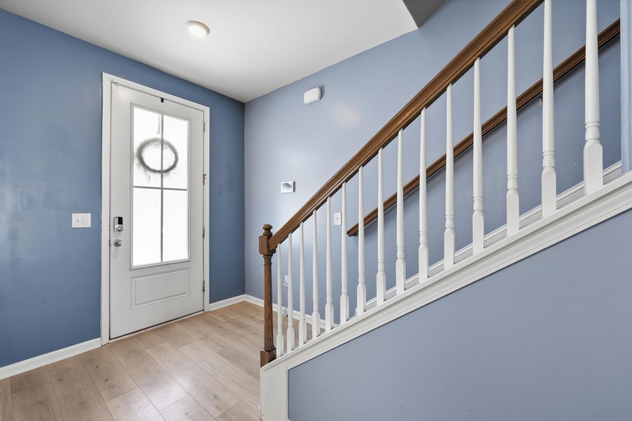 115 Juniata Loop Photo 7