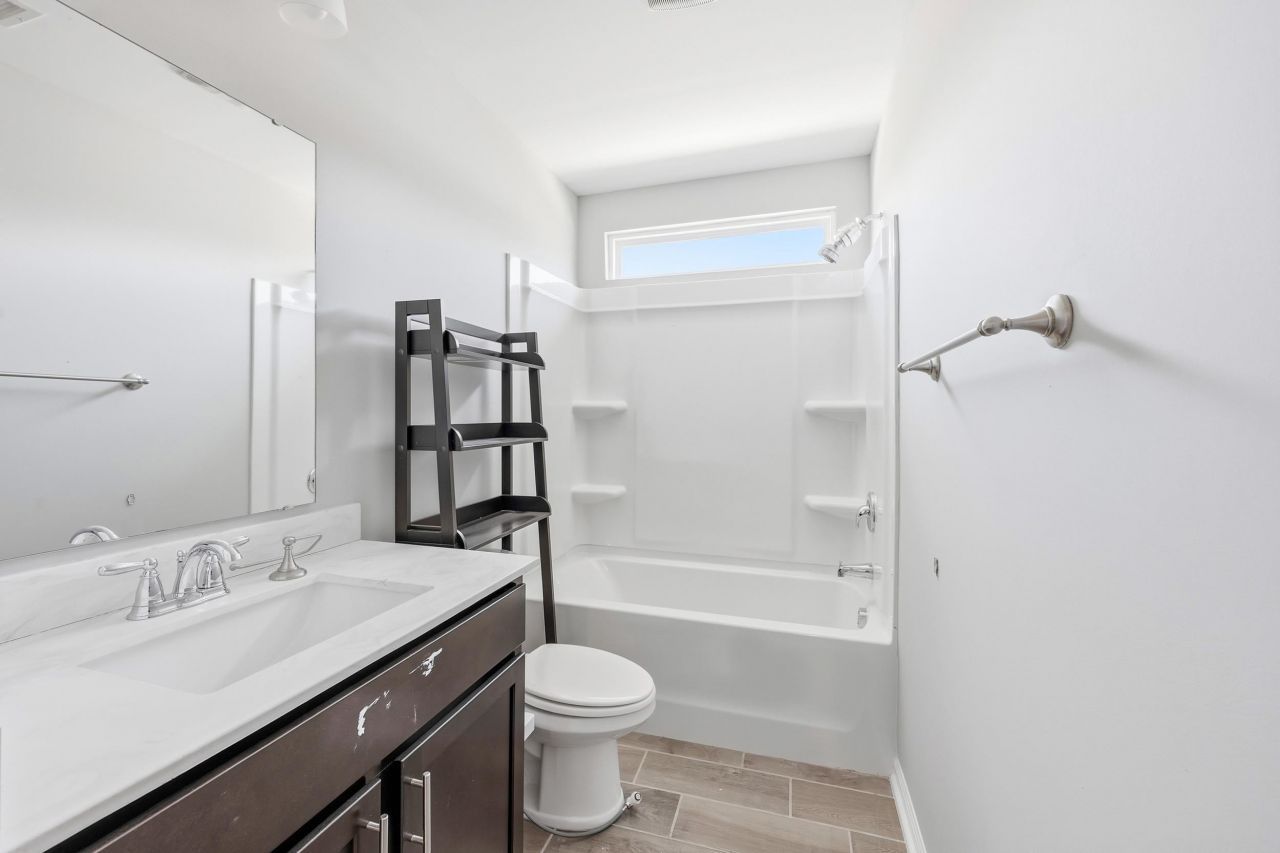 115 Juniata Loop Photo 8