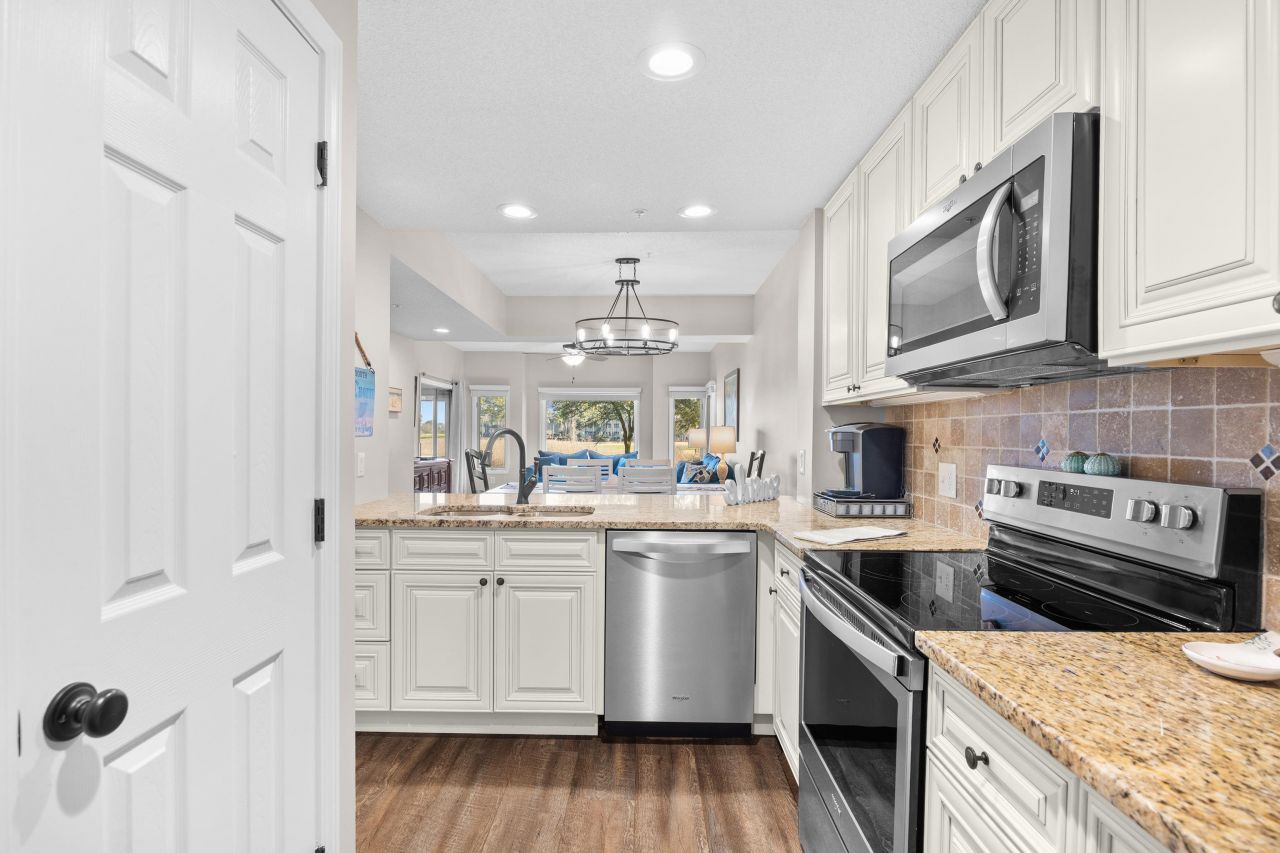 1401 Lighthouse Dr. Photo 9