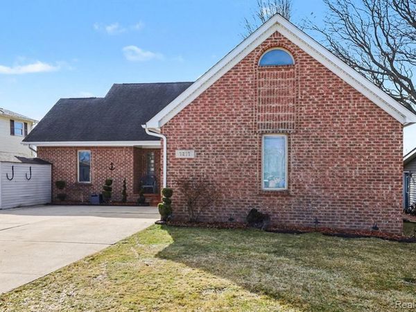 7277 Cardinal Street, Clay Twp, MI 48001