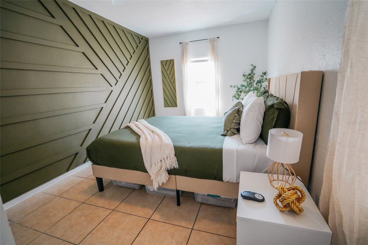 1361 29th Street S, Saint Petersburg, FL 33712 Photo