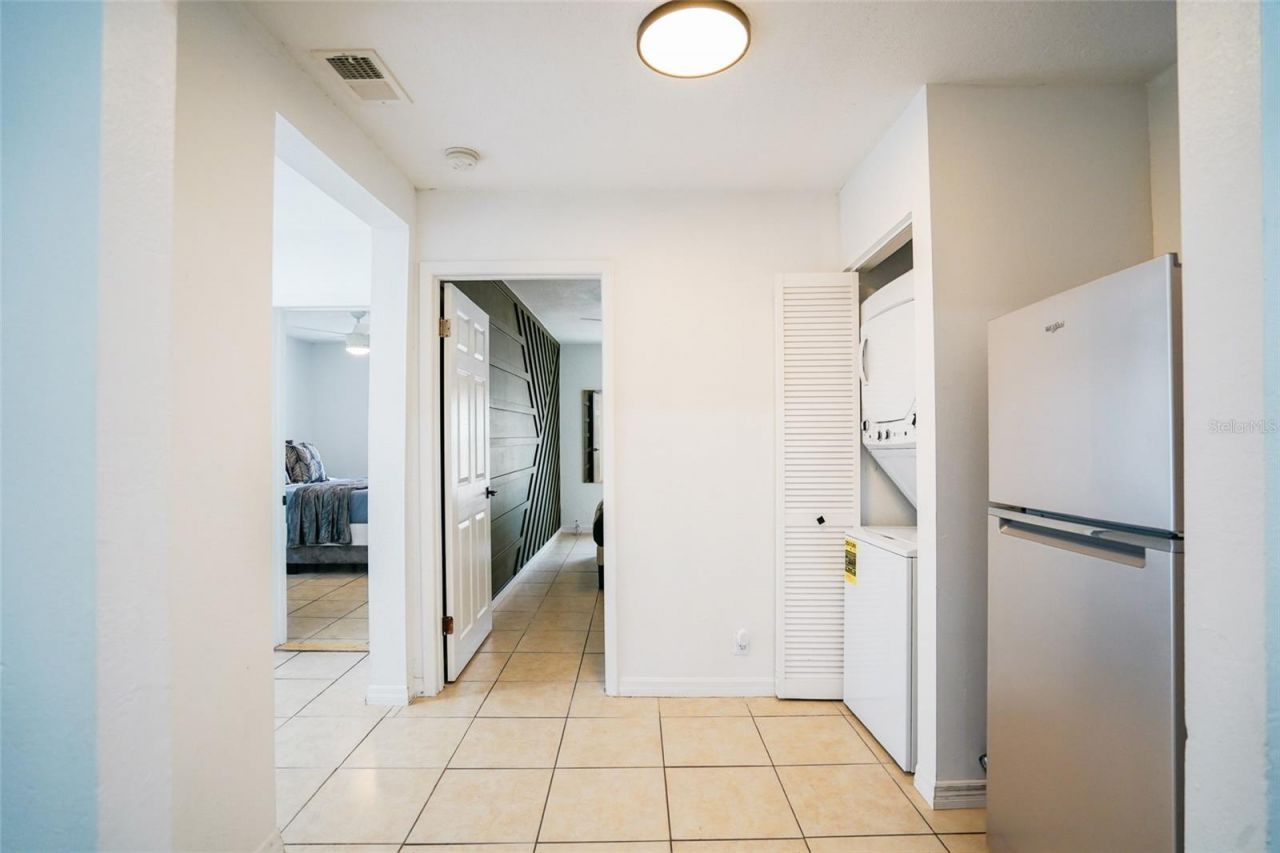 1361 29th Street S, Saint Petersburg, FL 33712 Photo