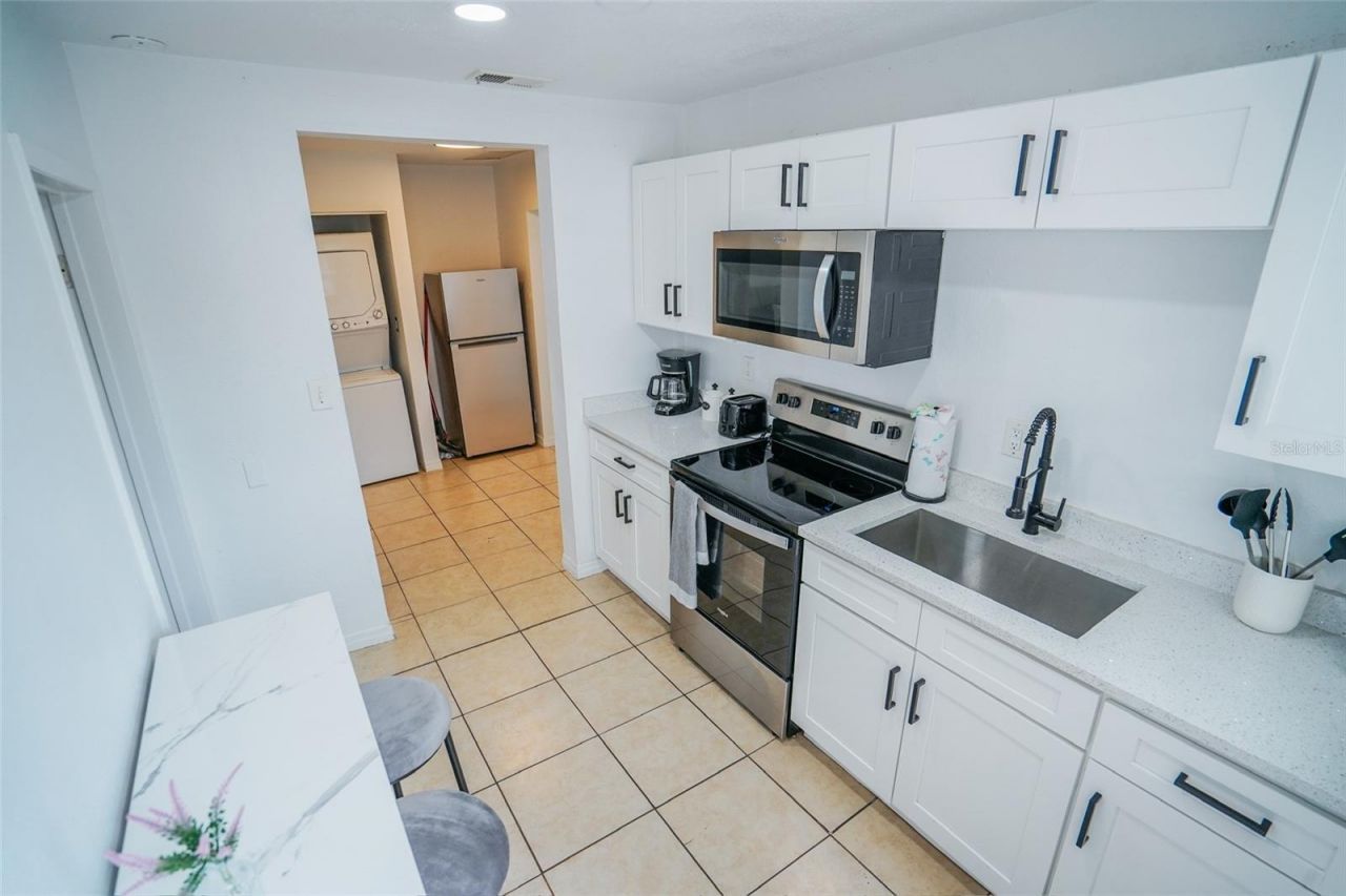 1361 29th Street S, Saint Petersburg, FL 33712 Photo