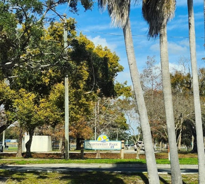 5700 30th Avenue N, Saint Petersburg, FL 33710 Photo