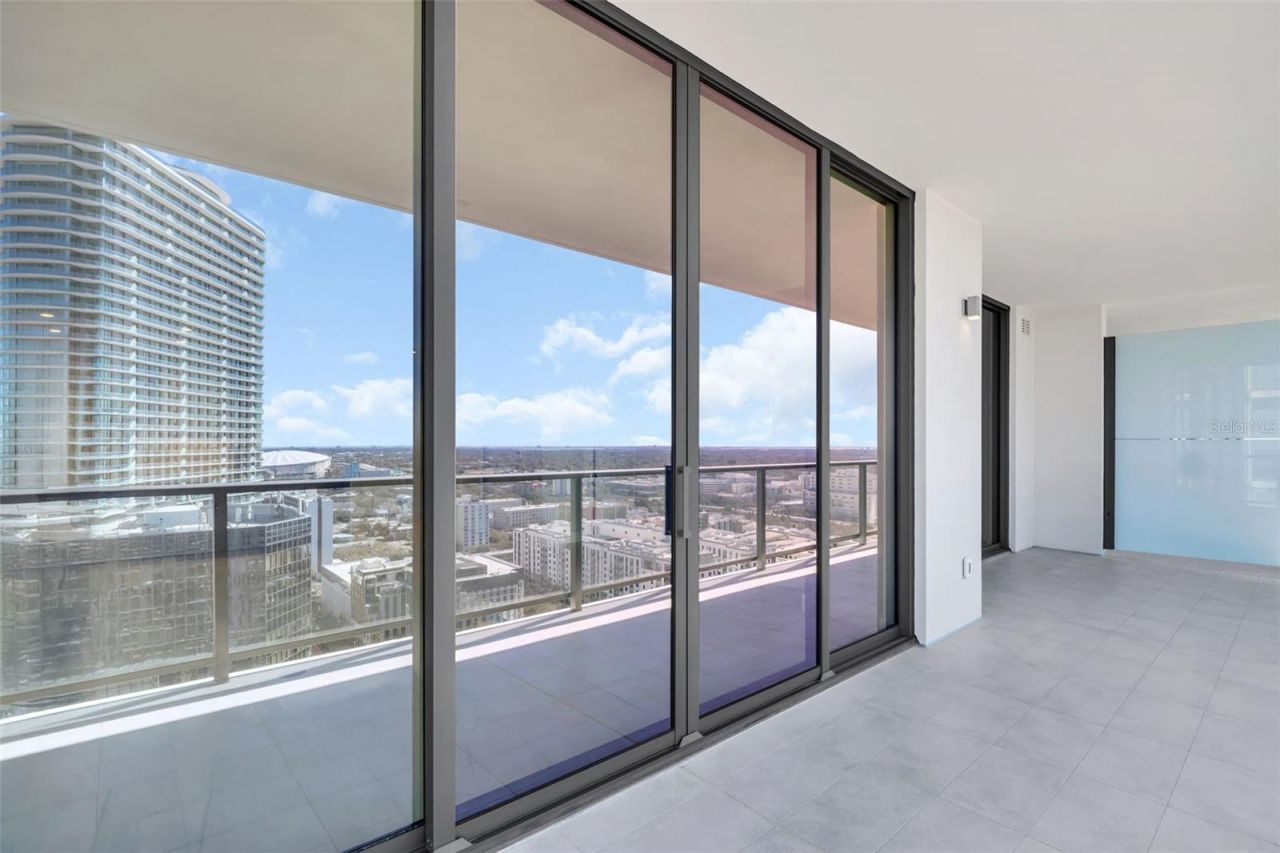 275 1st Avenue S, Unit 2708, Saint Petersburg, FL 33701 Photo