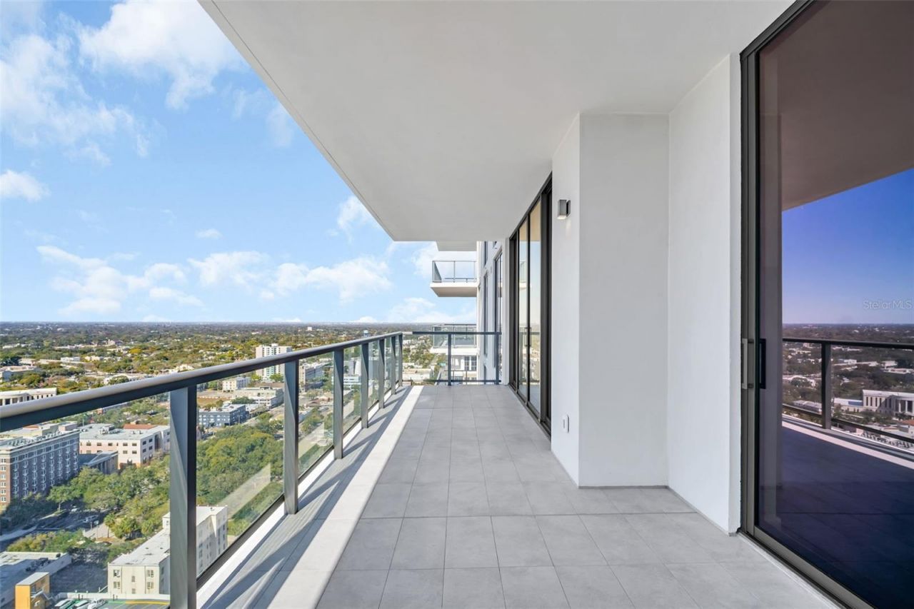 275 1st Avenue S, Unit 2708, Saint Petersburg, FL 33701 Photo