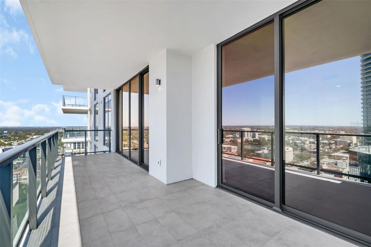 275 1st Avenue S, Unit 2708, Saint Petersburg, FL 33701 Photo