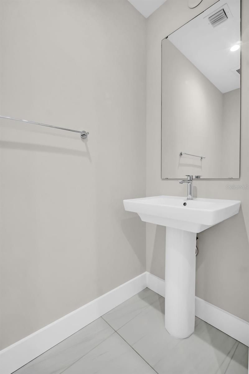 275 1st Avenue S, Unit 2708, Saint Petersburg, FL 33701 Photo