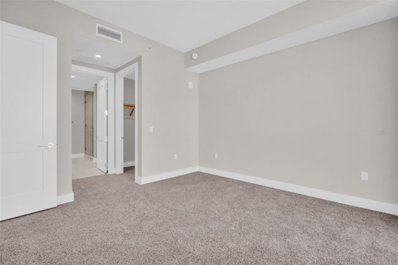 275 1st Avenue S, Unit 2708, Saint Petersburg, FL 33701 Photo