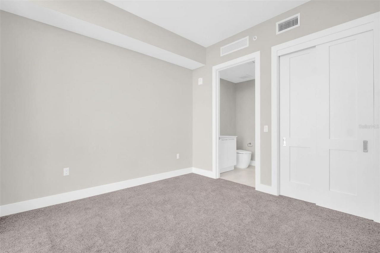275 1st Avenue S, Unit 2708, Saint Petersburg, FL 33701 Photo