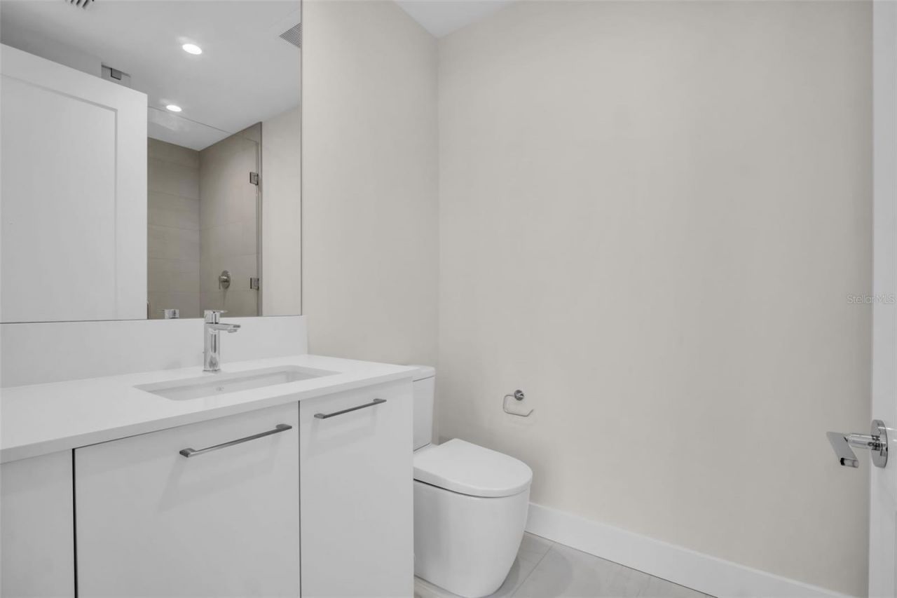 275 1st Avenue S, Unit 2708, Saint Petersburg, FL 33701 Photo
