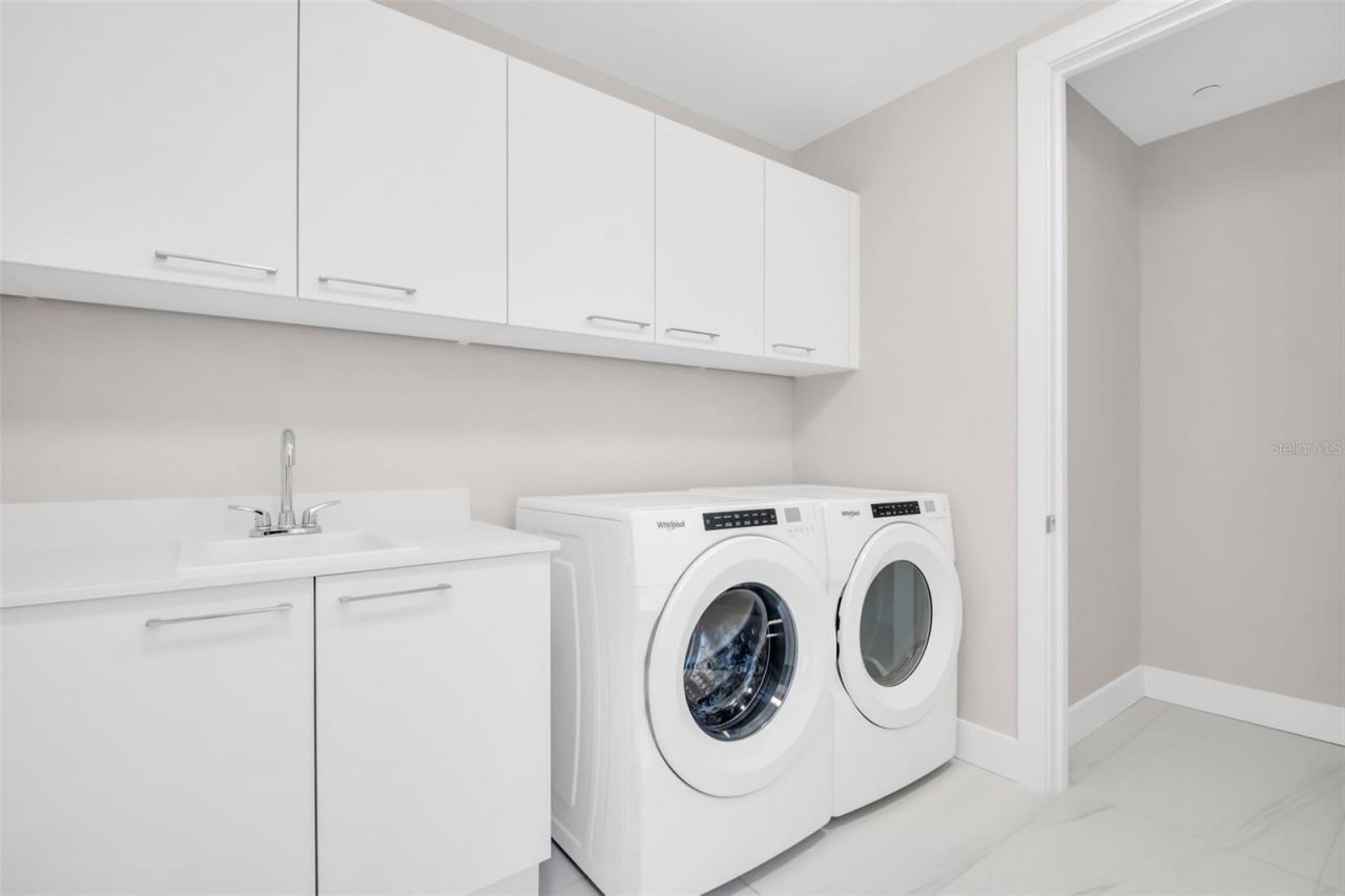 275 1st Avenue S, Unit 2708, Saint Petersburg, FL 33701 Photo