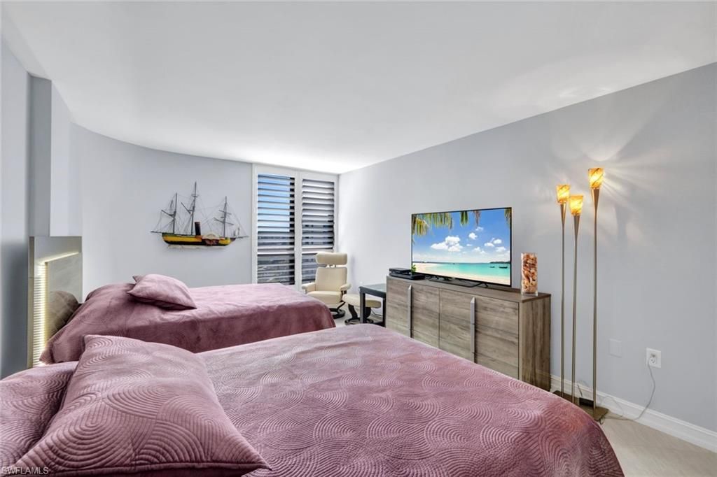 3215 Gulf Shore Blvd N, Unit 704N, Naples, FL 34103 Photo