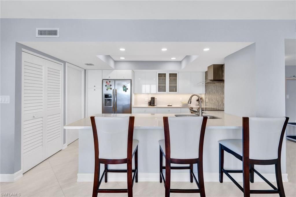 3215 Gulf Shore Blvd N, Unit 704N, Naples, FL 34103 Photo