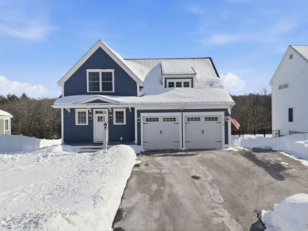 47 Clover Lane, Londonderry, NH 03053