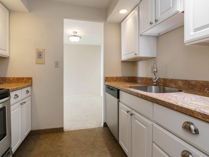 1000 Urlin Avenue , Unit 1407, Columbus, OH 43212 Photo 14