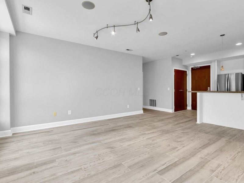845 N High Street, Unit 407, Columbus, OH 43215 Photo 3
