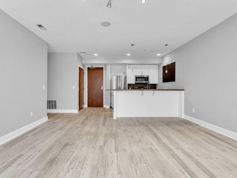 845 N High Street, Unit 407, Columbus, OH 43215 Photo 5
