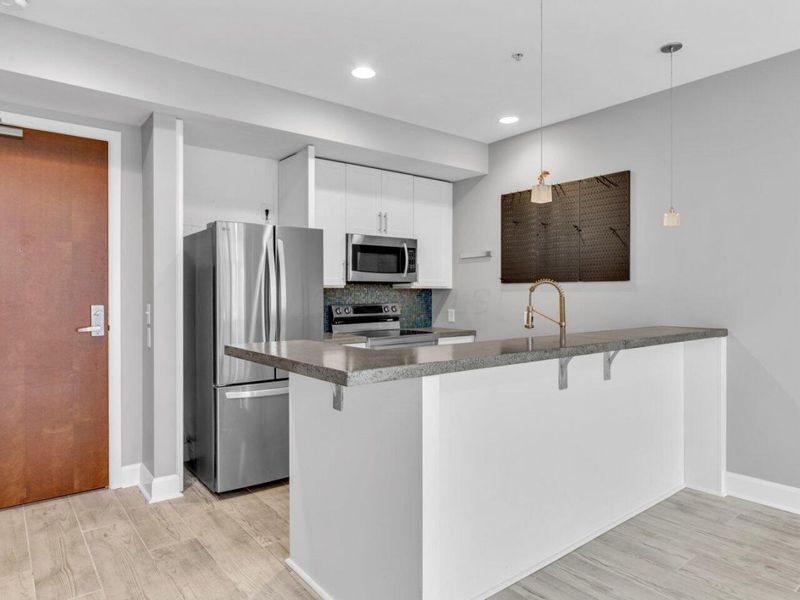 845 N High Street, Unit 407, Columbus, OH 43215 Photo 6