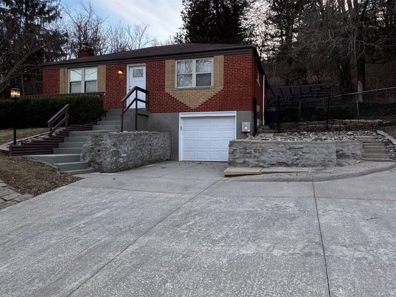 6903 Taylor Road, Green Township, OH 45248 Photo 3