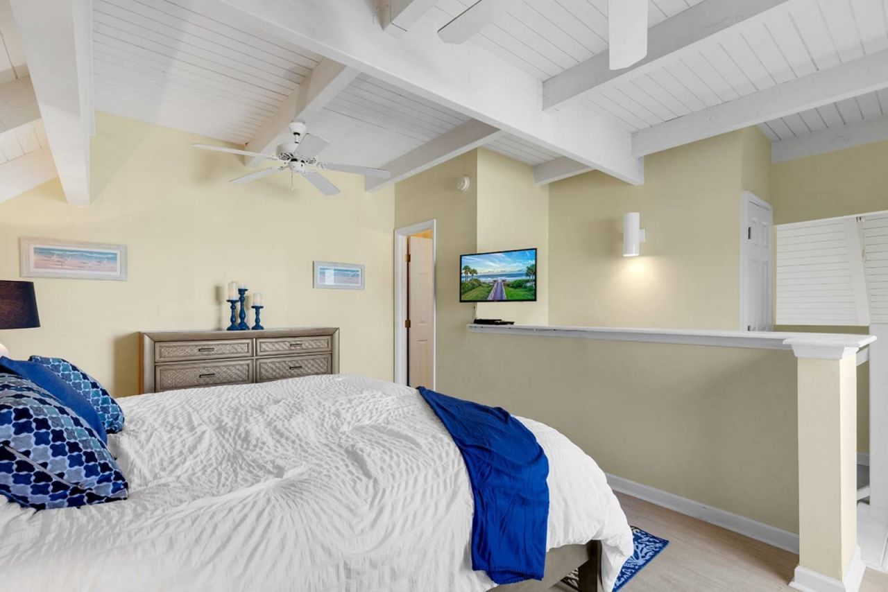 100 Oyster Catcher Pl. Photo 24