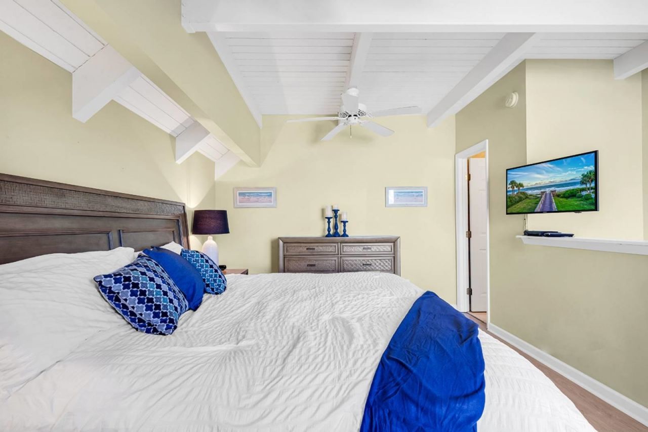 100 Oyster Catcher Pl. Photo 25