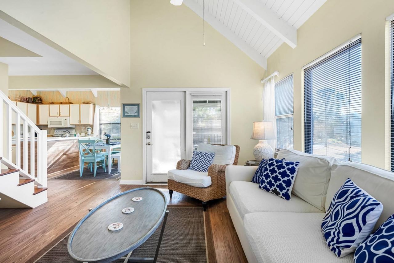 100 Oyster Catcher Pl. Photo 5