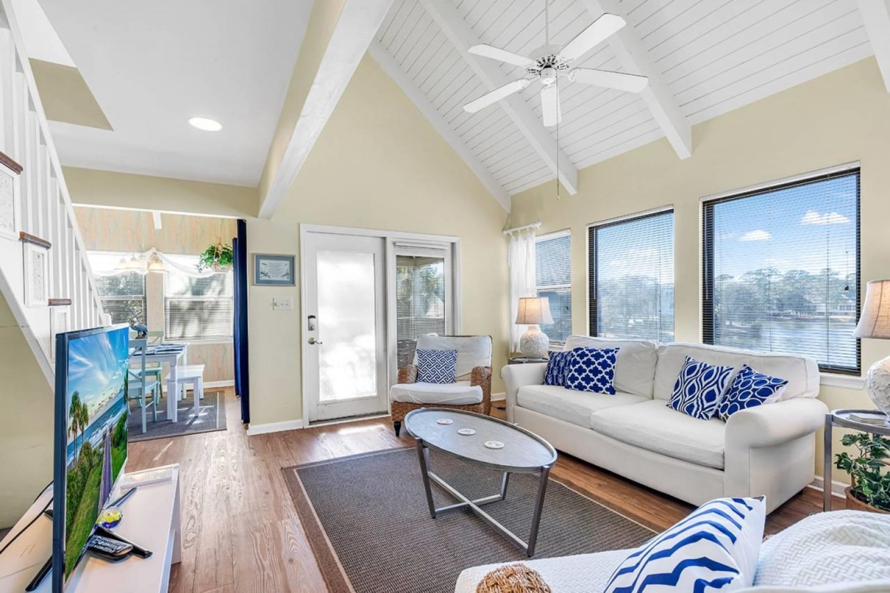 100 Oyster Catcher Pl. Photo 8