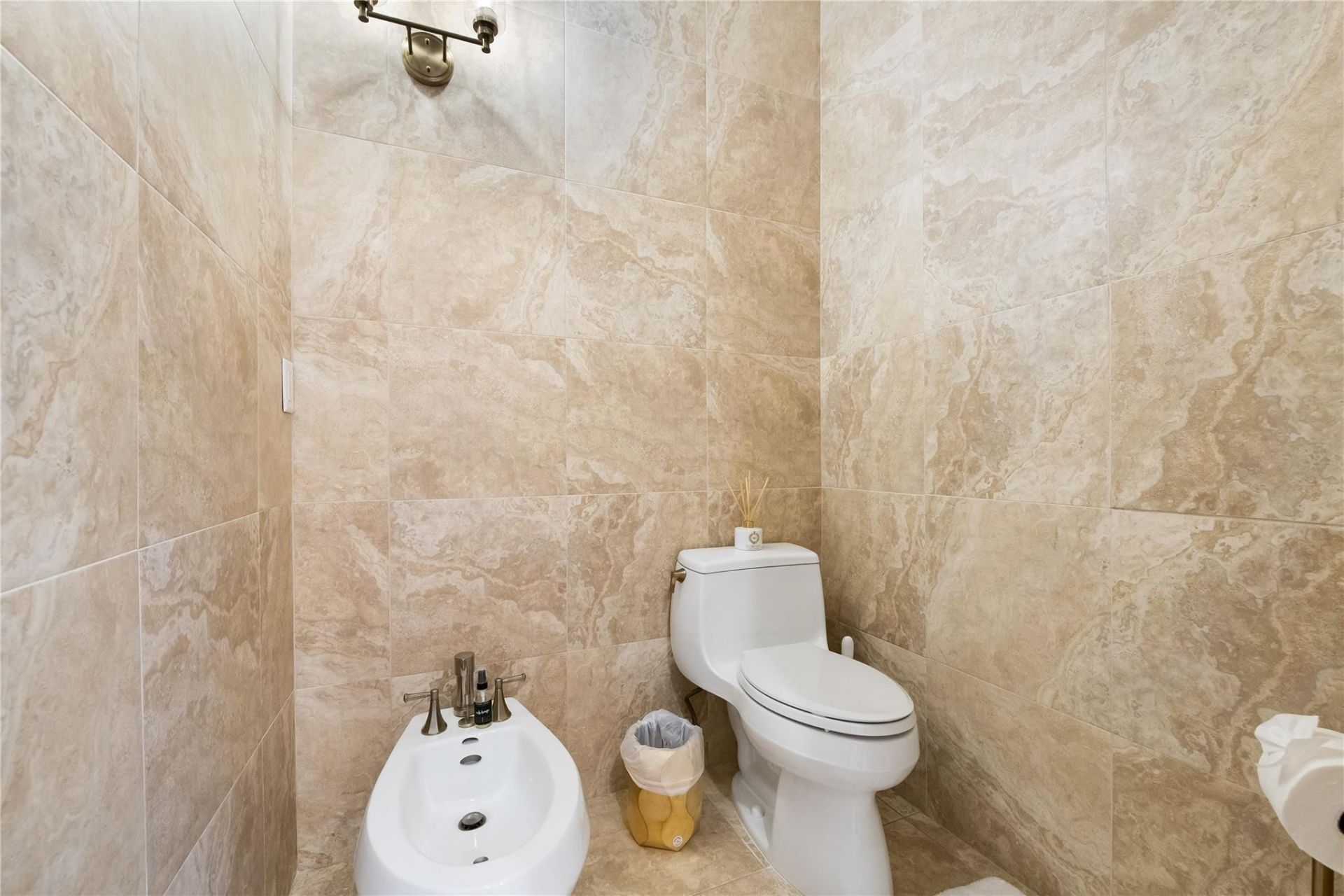 1703 NE 11th Street, Unit 1703, Fort Lauderdale, FL 33304 Photo