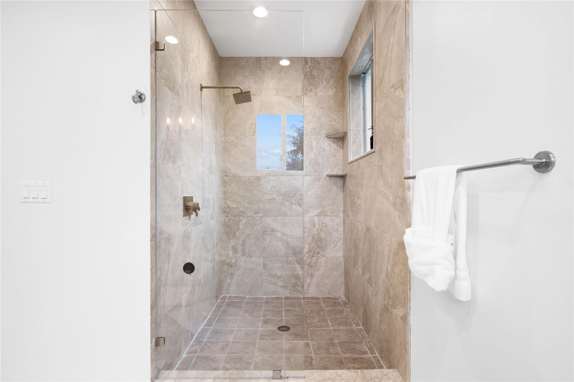 1703 NE 11th Street, Unit 1703, Fort Lauderdale, FL 33304 Photo