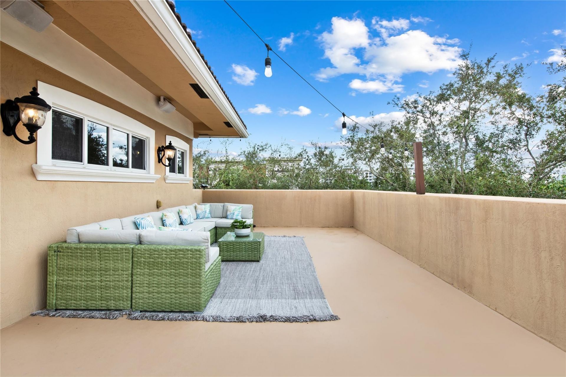 1703 NE 11th Street, Unit 1703, Fort Lauderdale, FL 33304 Photo