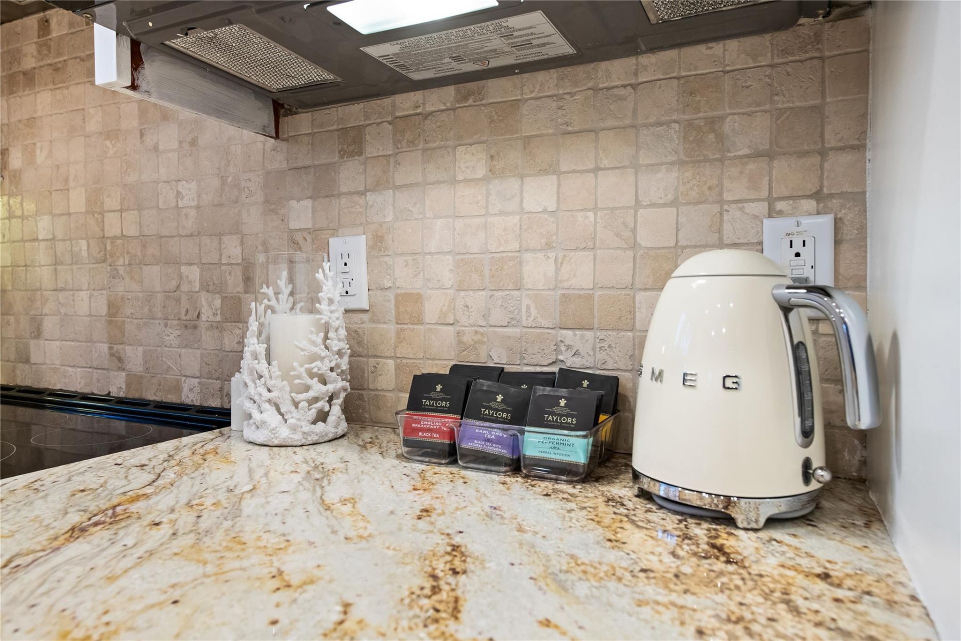 1703 NE 11th Street, Unit 1703, Fort Lauderdale, FL 33304 Photo