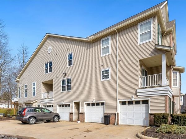 868 Tollis Parkway, Unit A-L, Broadview Heights, OH 44147