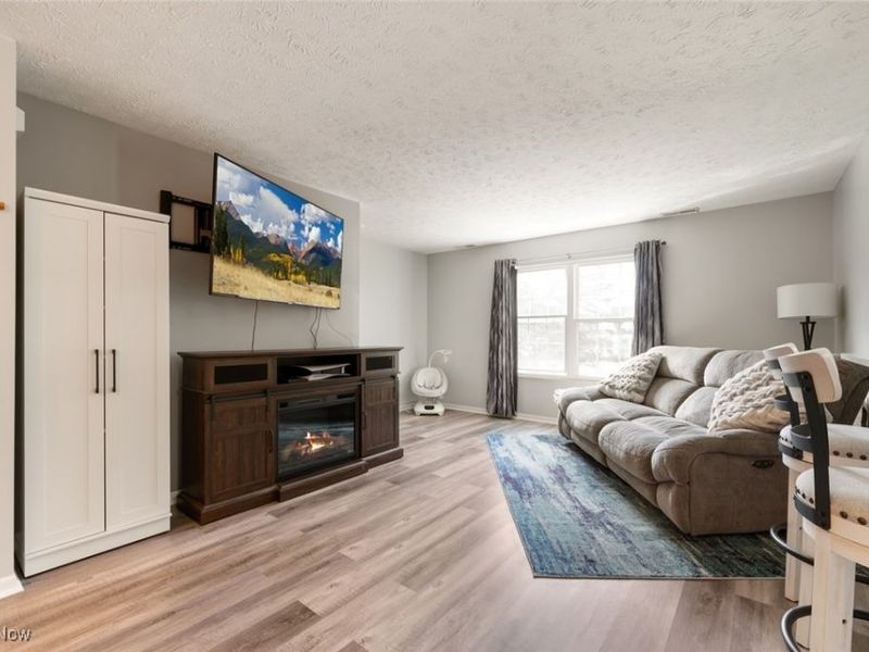 868 Tollis Parkway, Unit A-L, Broadview Heights, OH 44147 Photo 3