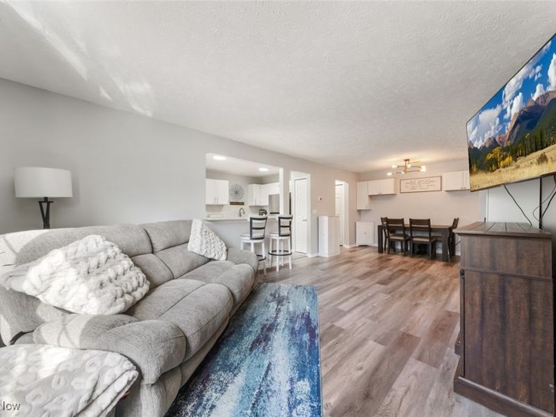 868 Tollis Parkway, Unit A-L, Broadview Heights, OH 44147 Photo 4