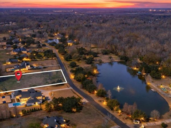 2433 Laurel Lakes Ave, Baton Rouge, LA 70820