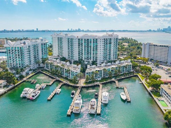 7910 Harbor Island Dr, Unit 402, North Bay Village, FL 33141