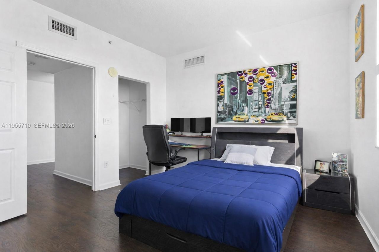 7910 Harbor Island Dr, Unit 402, North Bay Village, FL 33141 Photo