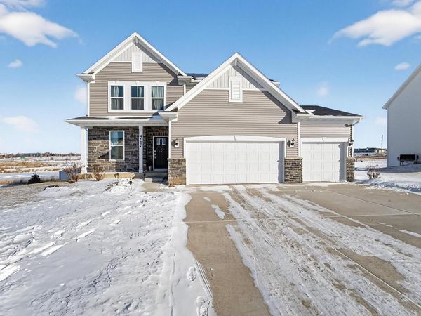 4127 Eton Circle, Windsor, WI 53598