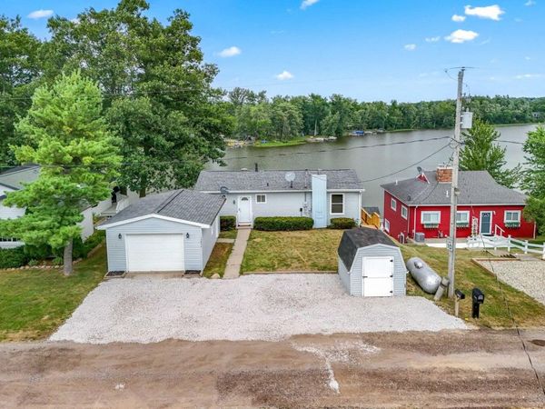 13854 Emens Drive, Hudson, MI 49247