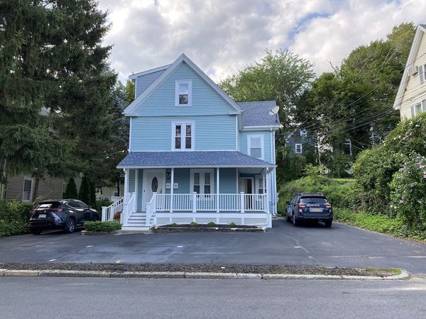 15 Pennsylvania Ave, Unit 1, Newton, MA 02464