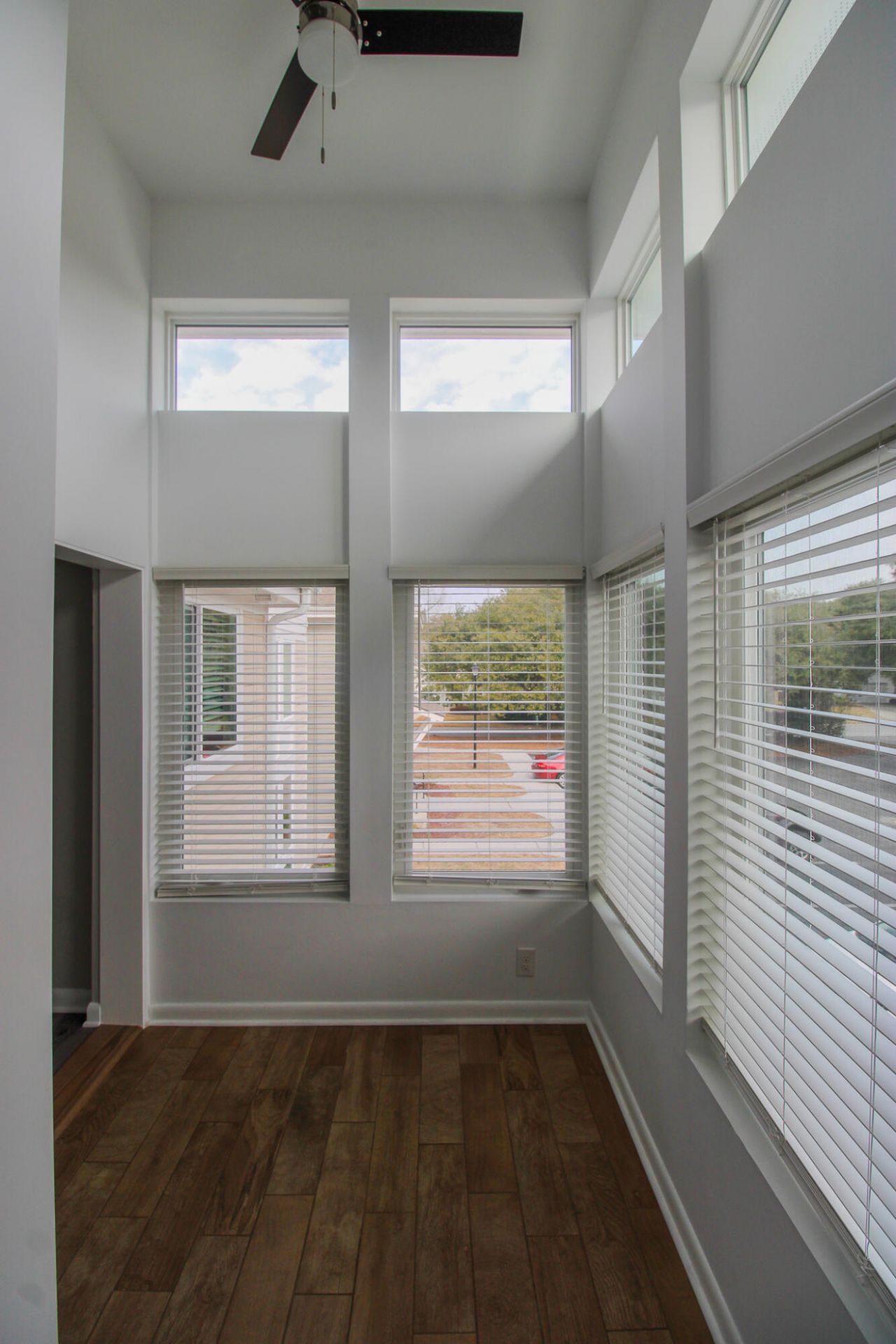 271 Alexandra Drive Photo 10