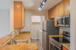 271 Alexandra Drive photo 4