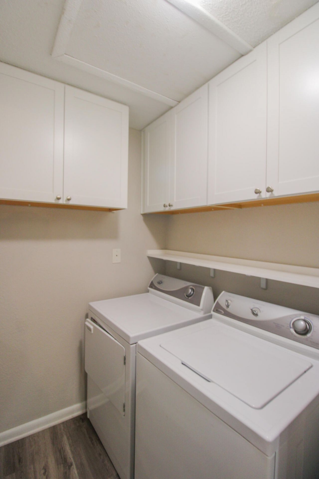 271 Alexandra Drive Photo 6