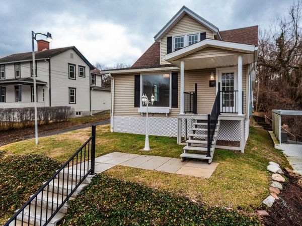 59 Monongahela Avenue, Westover, WV 26501