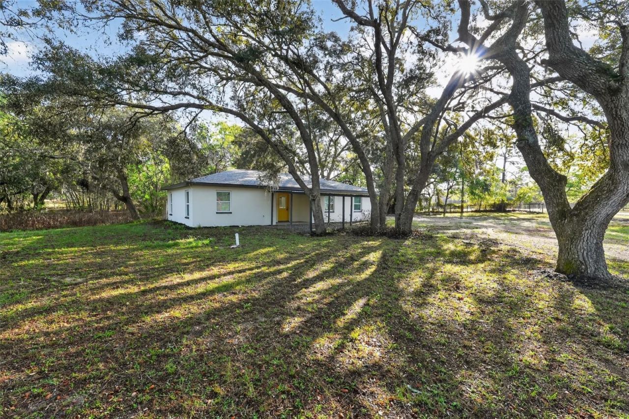 5859 S Oldfield Avenue, Homosassa, FL 34446 Main Photo
