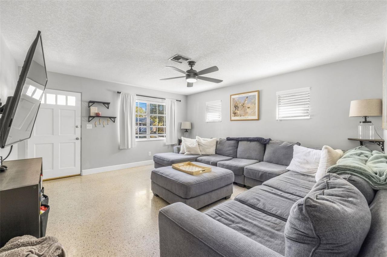 744 63rd Avenue N, Saint Petersburg, FL 33702 Photo